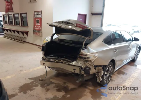 2018 Toyota Avalon Hybrid Xle Premium from USA, damaged, VIN 4T1BD1EBXJU063450